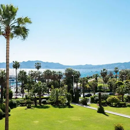 Apartment Croisette Luxe 4p. With Amazing View Cannes