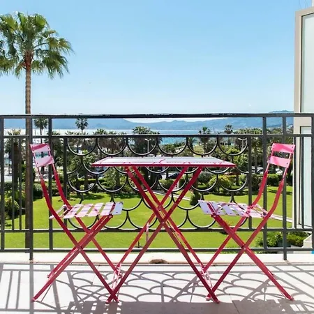 Croisette Luxe 4p. With Amazing View Cannes